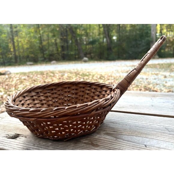 Vintage Brown Wicker Basket Frying Pan/Scoop Figural Kitchen Rustic Decor - Picture 4 of 14